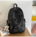 Zaino nero casual con stampa di stelle, borsa scolastica con portachiavi a orsetto e tasche. - con portachiavi / Taglia L / Nero