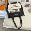 Sac à bandoulière en toile coloré de style coréen avec fenêtre transparente et pendentif mignon. - Noir Avec Pendentif