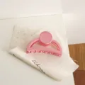Pinza de pelo semiredonda mate rosa para mujer, accesorio de estilismo capilar elegante. - Rosa