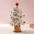 Fatto a mano uncinetto albero di Natale con filato di lana regalo decorazione scrivania - Albero di Natale con palline rosse / Beige