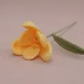 Rametto di tulipano giallo all'uncinetto fatto a mano, regalo accogliente per le donne. - Giallo