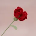 Fiore di garofano rosso all'uncinetto fatto a mano in lana per regalo festa della mamma - Rosso Vivo Garofano Singolo Finito
