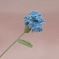 Fiore di garofano blu all'uncinetto fatto a mano bouquet di lana lavorata a maglia. - Blu Garofano Singolo Finito