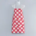 Tablier de cuisine à carreaux roses pour femmes, bavette de travail élégante en coton avec poches. - Tablier à Bretelles à Carreaux Rouge