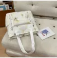 Japanischer Stil frischer süßer Schmetterling Druck Segeltuch Tragetasche, leichte Schultasche. - Nur Tragetasche (Ohne Anhänger) / Gelb
