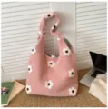 Sac cabas en peluche rose à fleurs pour femmes, grand sac d'épaule mignon pour quotidien. - Floral Rose