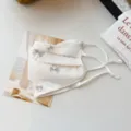 Sommer dünne atmungsaktive Mesh Staubmaske für Damen mit süßem Schleifen Druck verstellbar. - Einheitsgröße / Grau Schleife