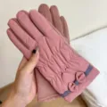 Women pink winter warm gloves fleece lined waterproof touchscreen bow detail detail view - One Size / Pink