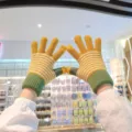 Cozy striped knitted thermal gloves for winter outdoor cycling, windproof and thick. - One Size / Striped Yellow