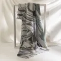 Bufanda con estampado de mármol en gris y verde, elegante chal suave de invierno para mujer. - -4 Rayas verticales mármol cian
