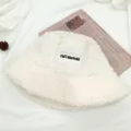 Weißer Lammwolle Fischerhut für Damen Herbst Winter dick warm Buchstabe bestickt Freizeit Mode. - Verstellbar / Weiß