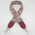 Tracolla di ricambio in tessuto jacquard etnico con estremità in pelle PU e accessori in metallo. - Gancio Argentato / Base Beige Rosso Vino + Pelle Rosso Vino