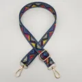 Verstellbarer bunter ethnischer geometrischer Muster Ersatz Taschenriemen für Tasche. - Goldener Haken / Filmraster