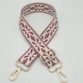 Elegante tracolla tessuta con motivo geometrico, lunghezza regolabile, minuteria metallica dorata. - Rosso Vino con Base Beige