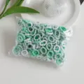 Details bunter Frottee Haargummis fuer Kinder, weiche elastische Baender im klaren Beutel. - 100 Stück/Packung / Grüntöne