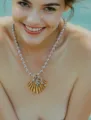 Collana con perle e ciondolo a conchiglia in acciaio inossidabile stile europeo. - Forma a Ventaglio Bicolore
