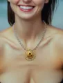 Collana con ciondolo sole in acciaio inossidabile, ciondolo dorato e catena con sfere d'argento. - Girasole Liscio