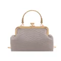 Elegante graue geraffte Abendtasche mit goldenem Vintage-Metall-Kussverschluss und Kette. - 22x6x14cm / Grau