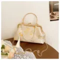 Chinesische bestickte Muscheltasche mit Perlen, goldem Metallgriff, elegante Abendtasche. - Gelb