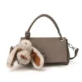 Koreanische mattierte Ledertasche, retro einfarbige Umhängetasche Quadrat Variante - Mit Anhänger / Grau