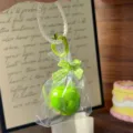 Llavero de manzana verde con lazo de cuadros bonito colgante de bolso para regalo ideal - Manzana Verde