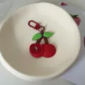 Portachiavi con ciliegia grazioso, ciondolo frutta morbido per borsa e chiavi, trendy. - Ciliegia