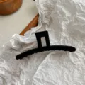 Elegant black velvet hair claw clip, large retro minimalist geometric shark hair accessory. - Straight (~13cm)