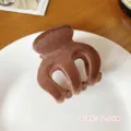 Molla per capelli in velluto marrone da donna, piccolo accessorio per acconciature. - Molla per Capelli Grande a Tre Denti / 5.5cm Grande / Marrone