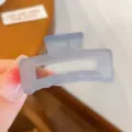 Piccola molletta per capelli blu satinato, accessorio per capelli rettangolare opaco. - Piccola Molla per Capelli Quadrata Blu