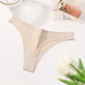 Vrouwen naadloze effen string ondergoed, comfortabel ademend basis detail weergave. - Huidskleur