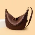 Braune Litchi-Muster Leder Halbmond Hobo Tasche, Damen elegante unterarm Kette Umhängetasche. - Kaffee