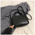 Schwarze Vintage Boston Tasche Damen Umhängetasche lässig Pendeln schicke Handtasche. - Schwarz