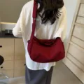 Lässige Nylon Umhängetasche für Damen, große Kapazität modische Schultertasche im Alltag. - Burgunderrot