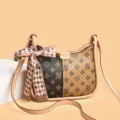 Damen Umhängetasche stilvolle Handtasche Satteltasche braun gemustert elegante Modetasche - KA Braun