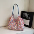 Lässige Stoff-Tragetasche mit Tulpen-Druck und blauen geflochtenen Griffen, große Schultertasche. - Bild 5