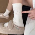 Calzini a tubo medio con motivo a cuore a righe verticali stile francese per donne eleganti - Taglia unica / Cuore Bianco