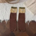 Japanese style split-toe socks with contrast color stripes, comfortable cotton mid-tube socks. - One Size / Coffee