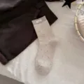 Calze medie beige a pois da donna, calzini in misto cotone retrò con etichetta artigianale. - Taglia unica / Beige