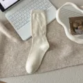 Chic calze medie vintage beige con delicato motivo a spiga di grano traforato per donna. - Taglia unica / Bianco