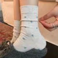 Calzini vintage in cotone con fiori da donna bianco grigio calzini casual di primavera - Taglia unica / Grigio biancastro