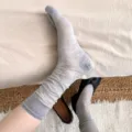 Calze a mezza gamba trasparenti in rete per donna, variante estiva traspirante grigio chiaro. - Grigio
