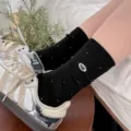 Calzini medi neri in stile coreano con ricamo egg e simpatici pois bianchi alla moda. - Taglia unica / Nero
