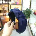 Γυναικεία σκούρο μπλε υφασμάτινη στέκα μαλλιών με κόμπο, κομψό φαρδύ αξεσουάρ μόδας. - Ναυτικό μπλε