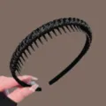 Black plastic hair hoop with teeth, anti-slip hair band variant for women daily style - Braid Tooth Headband / Black