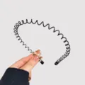 Black spiral hair hoop, anti-slip coil headband for daily face washing and hair styling. - Spiral Style / Black