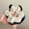 Elegante elastico per capelli in raso da donna, grande accessorio nero e bianco molto chic. - Bianco