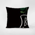 Detalle de primer plano de cojín de terciopelo negro con ilustración de planta verde. - Estampado de Doble Cara 35x35cm (Fundas Sin Relleno) / Fruta Pop Art D