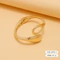 Pulsera rígida abierta dorada para mujer, elegante joya geométrica de metal estilo vintage. - Pulsera de Hebilla de Gota de Agua Hueca / Dorado