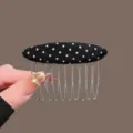Peineta para el cabello con lunares en blanco y negro accesorio de peinado de metal - Negro y Blanco Lunares