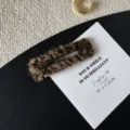 Pinza de pelo de leopardo esponjosa de felpa para mujeres y niñas estilo diario. - Cuadrado / Café Oscuro